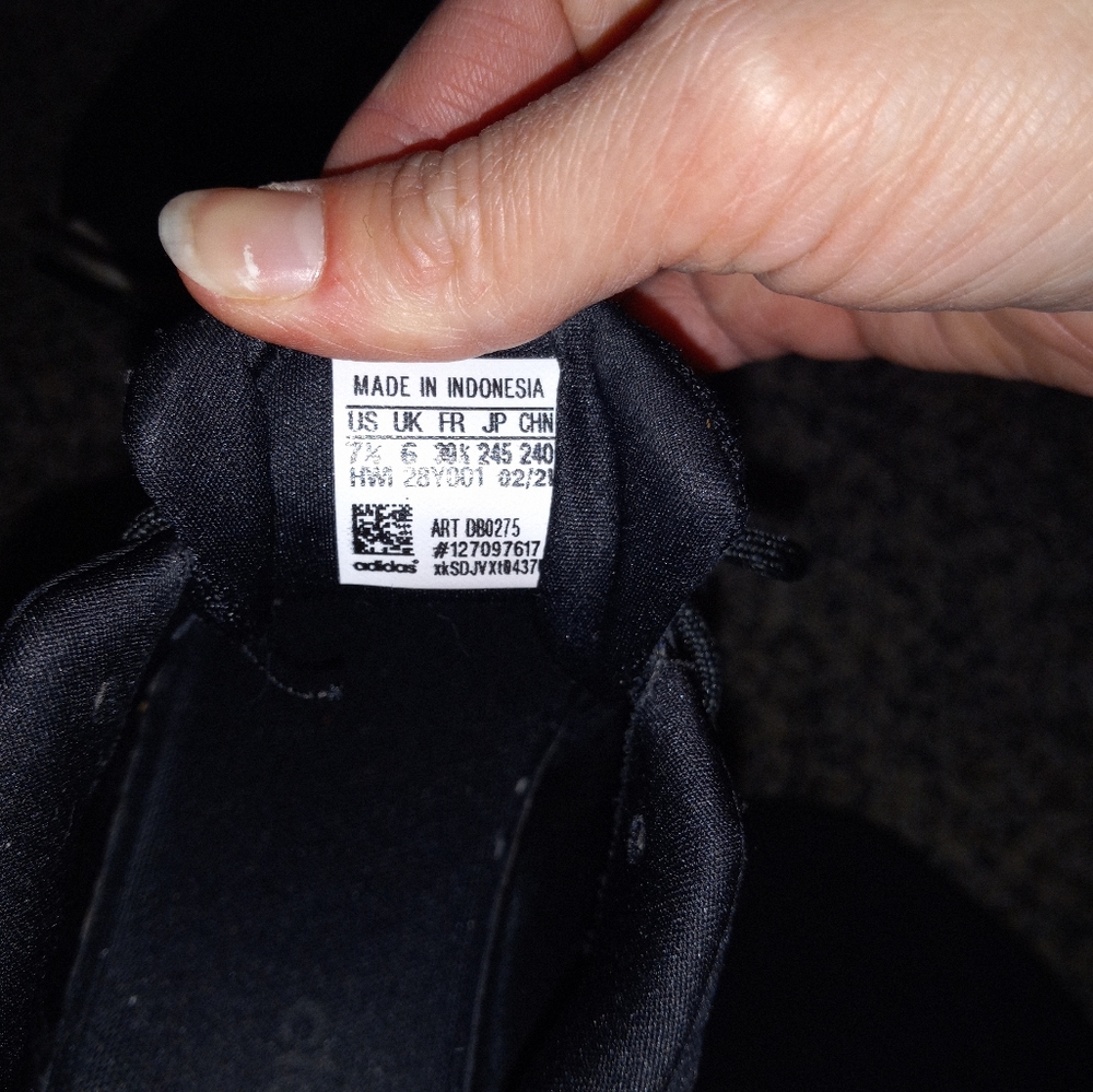 Adidas tennis shoes